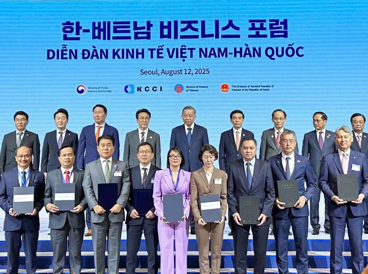 Ngày 12/8/2025 - Lữ Hành Saigontourist Tham Dự Diễn Đàn Kinh Tế Việt Nam - Hàn Quốc Với Chủ Đề “Hợp Tác Phát Triển Chuỗi Sản Xuất Trong Kỷ Nguyên Mới”