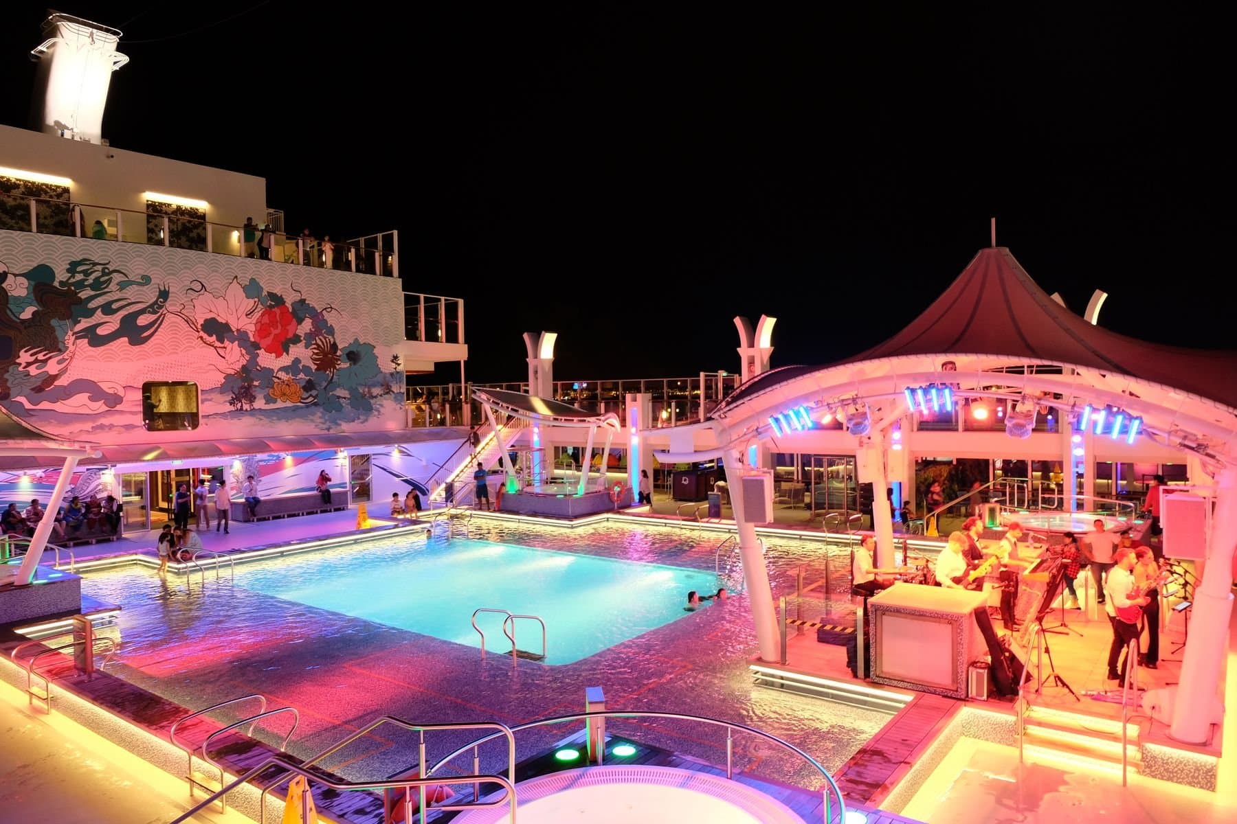 Du Ngoạn Singapore - Phuket Cùng Du Thuyền 5 Sao Genting Dream