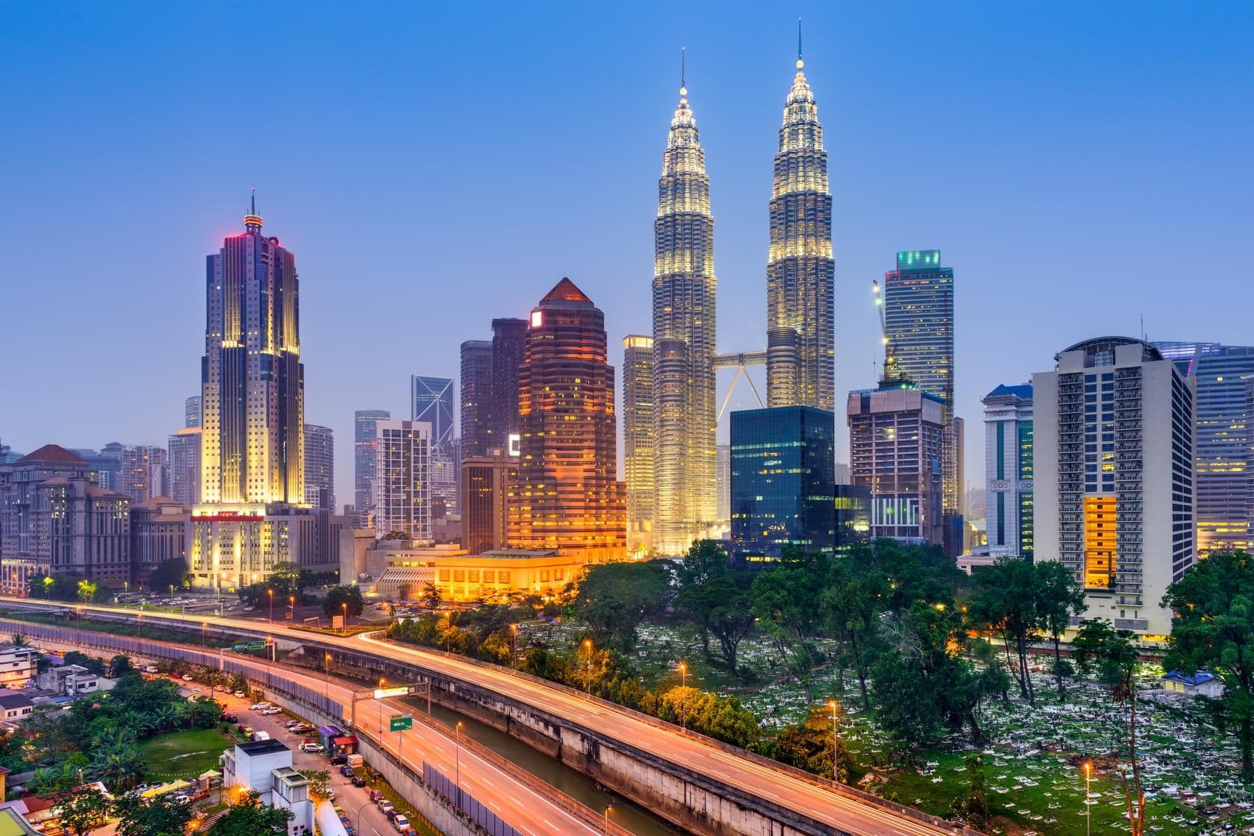 Malaysia - Singapore (Kualalumpur - Cao Nguyên Genting - Malacca - Gardens By The Bay - Flower Dome - Cloud Forest - Singapore Oceanarium - Wings Of Time)
