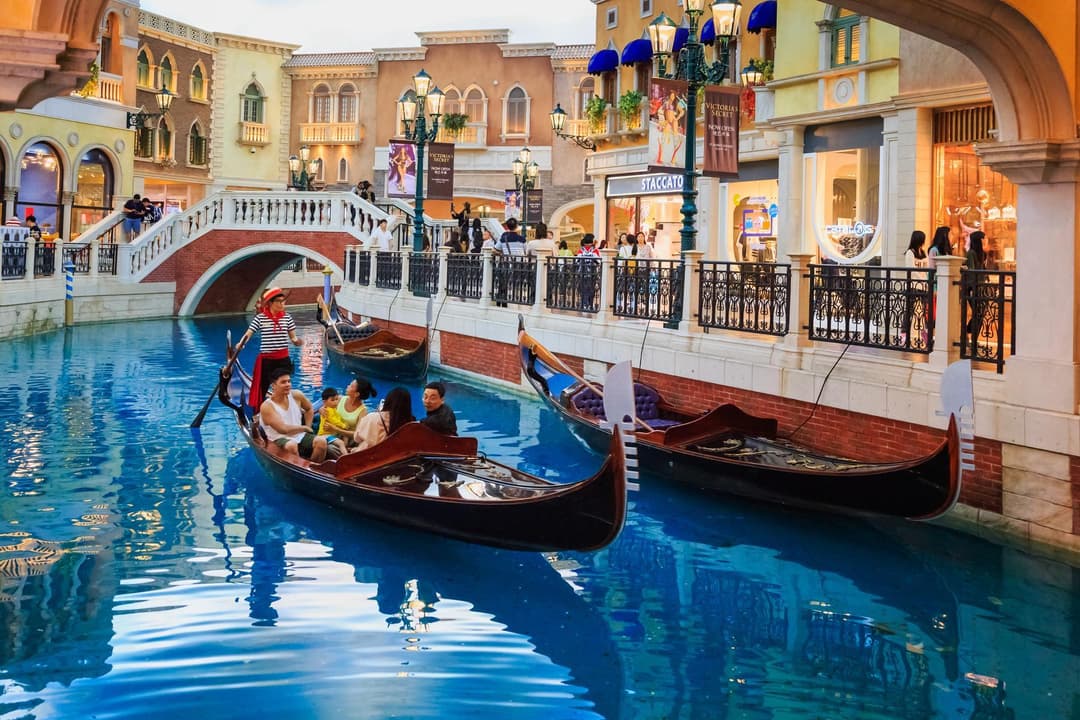 Mỹ Bờ Tây (Los Angeles - Hollywood - Universal Studios - San Diego - Las Vegas - Red Rock Canyon - Hoover Dam - Red Rock Canyon)