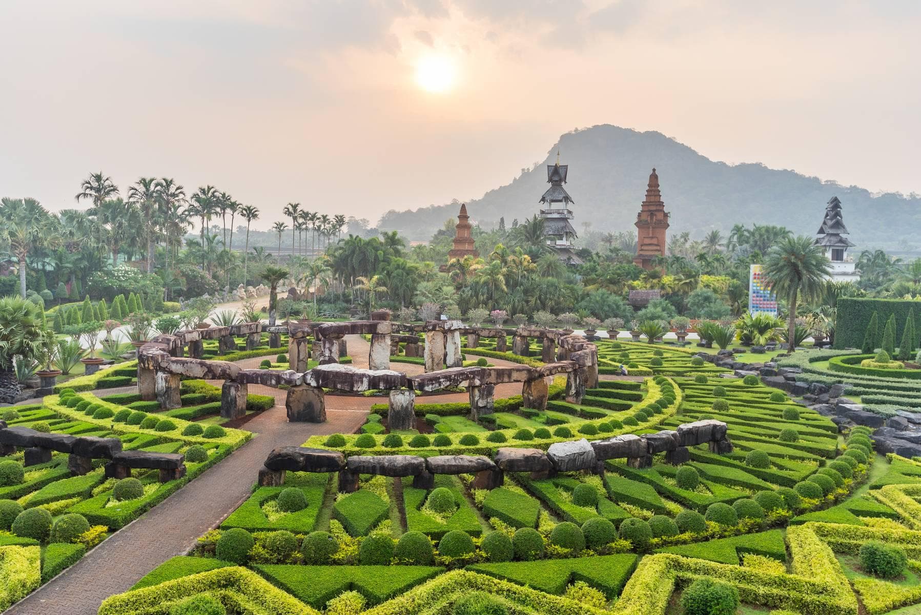 Thái Lan (Bangkok - Pattaya - Đảo San Hô – Chợ Nổi – Lâu Đài Tỷ Phú – Baiyoke Sky)