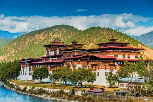 Bhutan (Paro – Thimphu – Punakha - Tiger’s Nest - Paro)