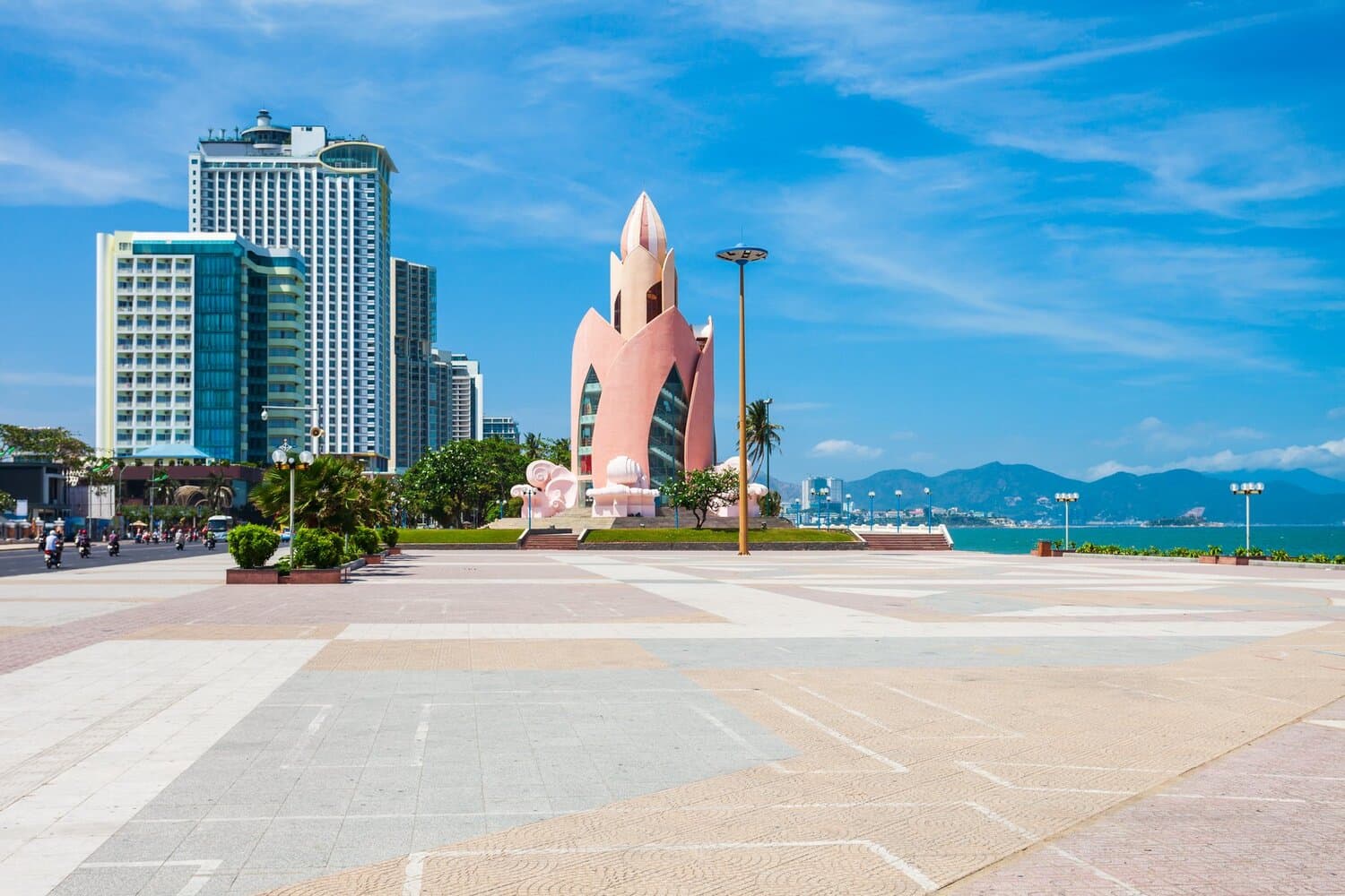 HÀ NỘI - NHA TRANG - HÒN TẰM - VIN WONDERS