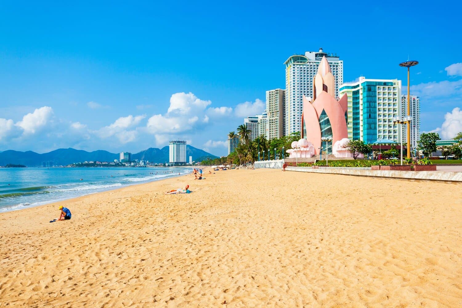 Nha Trang - Khu Du Lịch Ba Hồ - Đảo Hoa Lan - Làng Yến Mai Sinh