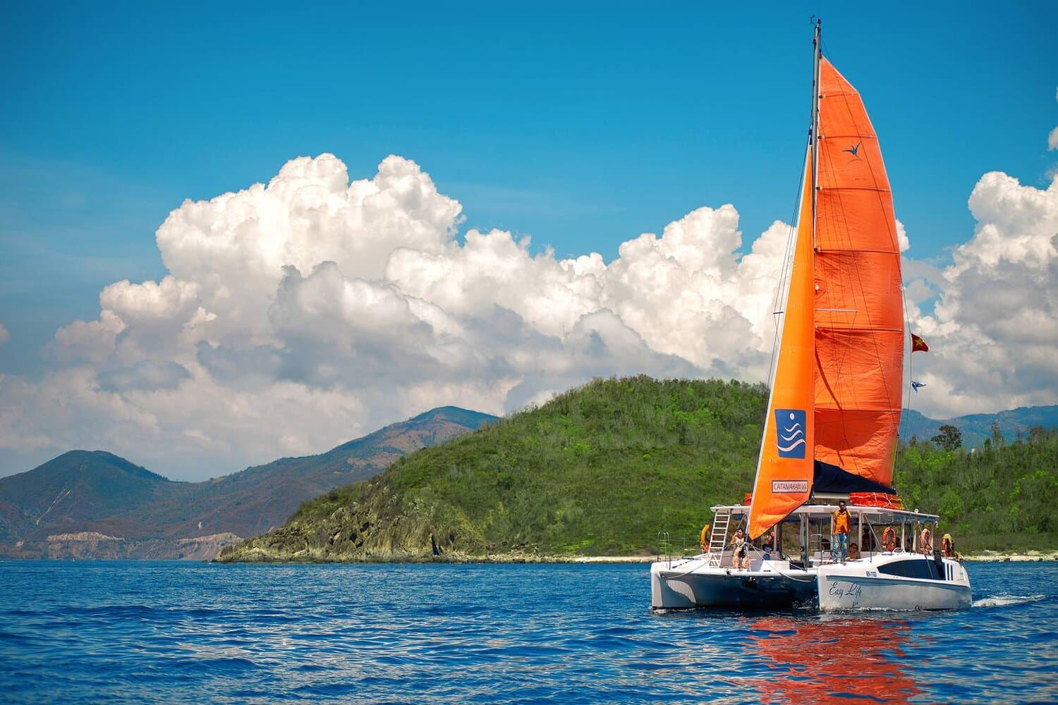 Du Thuyền Catamaran VN Yacht - Buổi Sáng