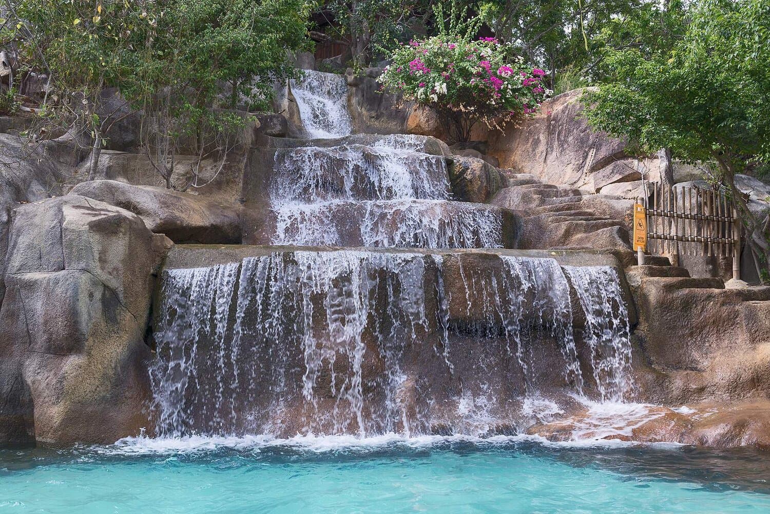 HÀ NỘI - NHA TRANG - HÒN TẰM - VIN WONDERS