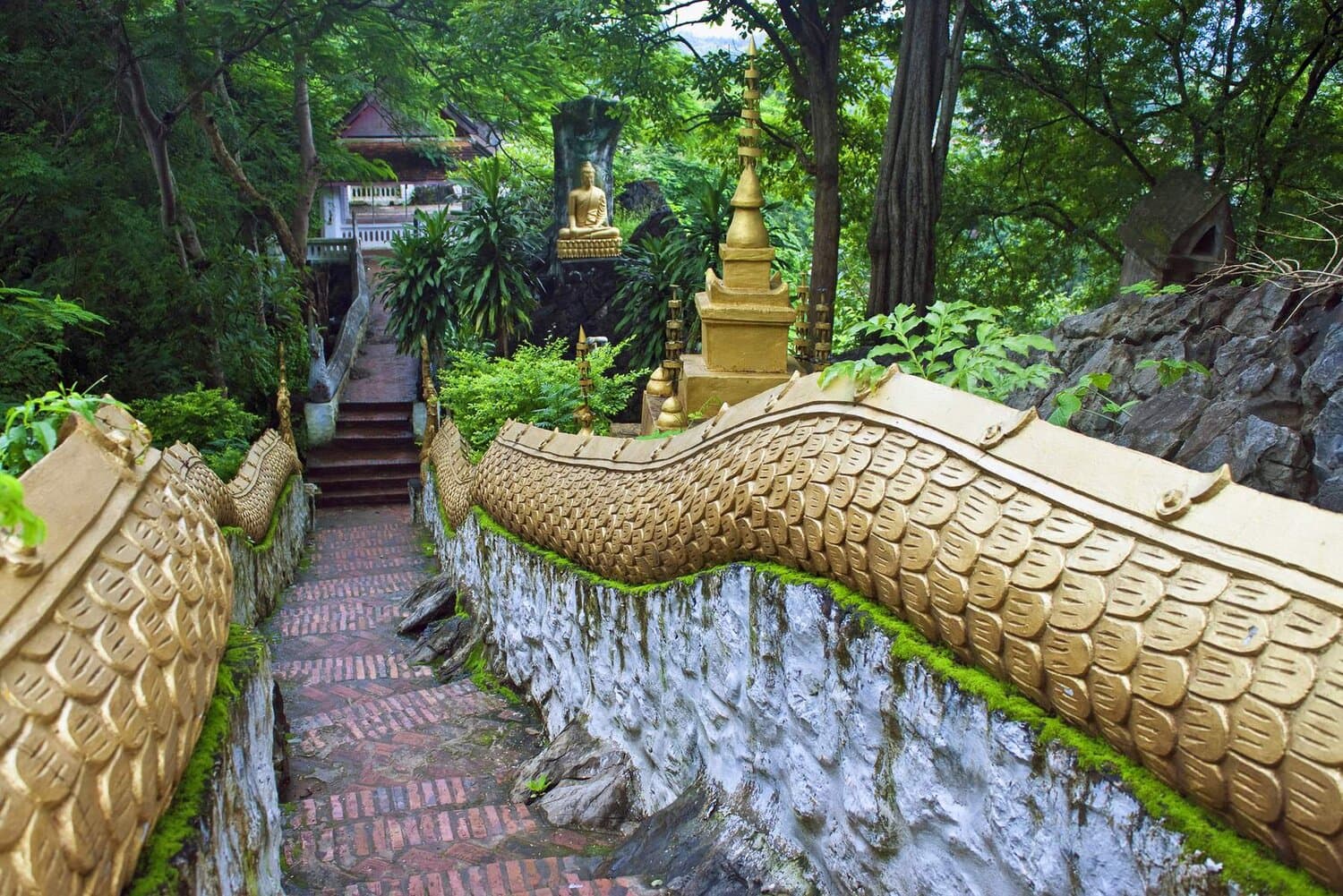 LÀO [THỦ ĐÔ VIÊNG CHĂN – THÀNH PHỐ VĂNG VIÊNG – CỐ ĐÔ LUÔNG PRABANG]