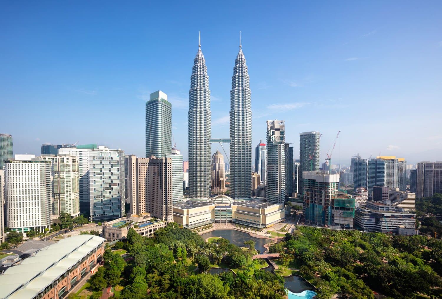 Singapore - Malaysia (Gardens By The Bay - Flower Dome - Cloud Forest - Singapore Oceanarium - Wings Of Time - Malacca - Kualalumpur City)